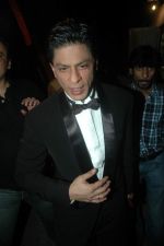 Shahrukh Khan at the Finale of Just Dance in Filmcity, Mumbai on 29th Sept 2011 (107).JPG
